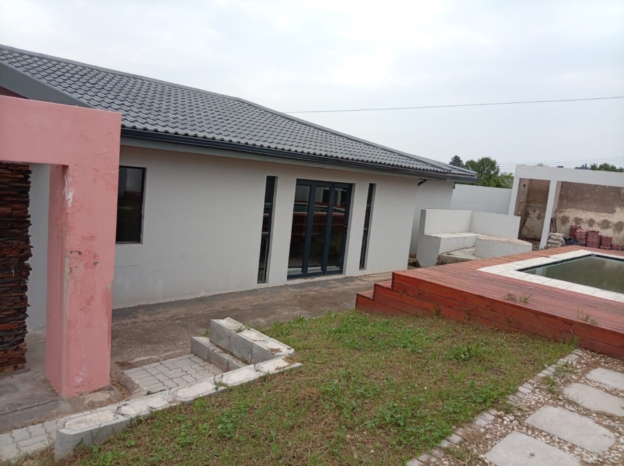 4 Bedroom Property for Sale in Northcrest Eastern Cape